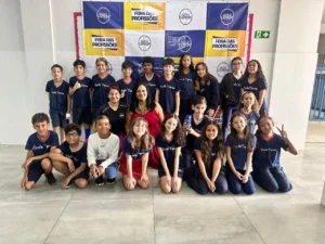 Feira das Profissões aproxima estudantes de diferentes carreiras e Jornal Daqui DF leva experiência do jornalismo para sala de aula