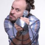 Paulinho Serra em pedaços” em única apresentação nesta sexta-feira no Teatro dos Bancários