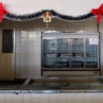 Restaurantes Comunitários se enfeitam  para as festas de final do ano com cardápio especial