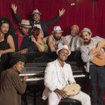 Vivendo de brisa, uma comédia musical circula pelo Distrito Federal