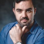 Flávio Resende lança seu primeiro  livro com foco em autoconhecimento