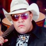 Cantor Rennan Rodrigues promove live beneficente