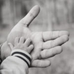 E o pai??? A Psicologia, com seus diversos estudos, vem pesquisando o papel do pai, que apesar de todas as mudanças sociais, sua função estruturante no núcleo familiar tem se mantido