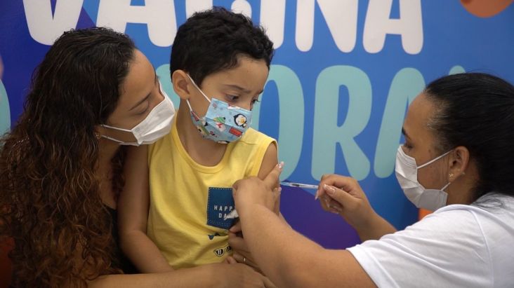 Saúde diz que país vai receber terceiro lote de vacina infantil antes do prazo