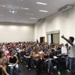 Educadores se unem para oferecer formação gratuita a professores da rede pública e privada de ensino –