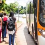 Estudantes atentos ao recadastramento no passe livre