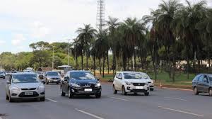 Prazo para licenciar veículos com placas final 9 e 0 termina dia 31/12