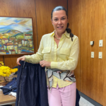 Educação Vem do Berço: campanha transforma uniformes escolares em enxovais para bebês