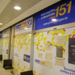 Procon-DF autua 27 escolas particulares após fiscalização de listas de materiais