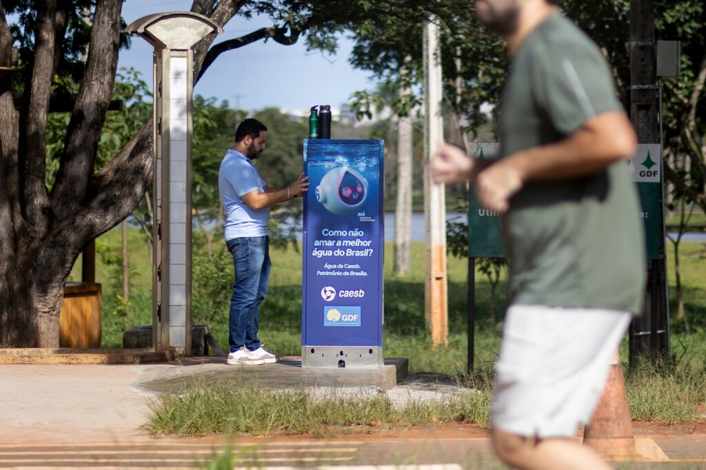 Caesb instala pontos de hidratação em parques de Brasília Caesb instala pontos de hidratação em parques de Brasília