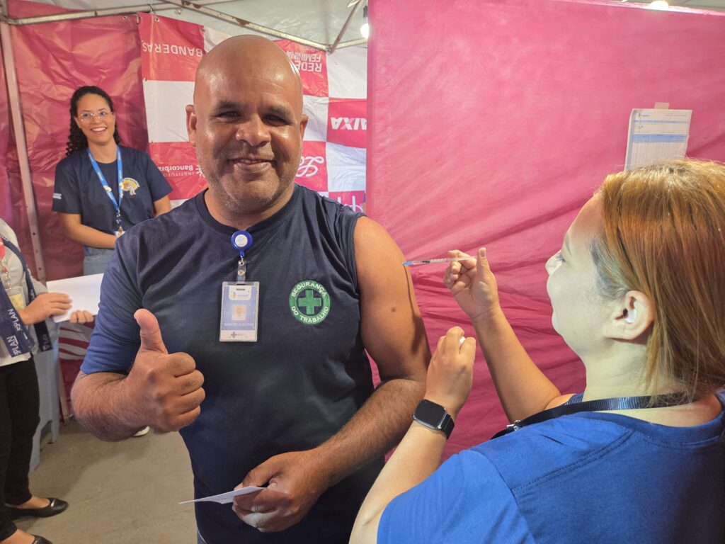 Hospital de Base inicia vacinação de colaboradores contra influenza