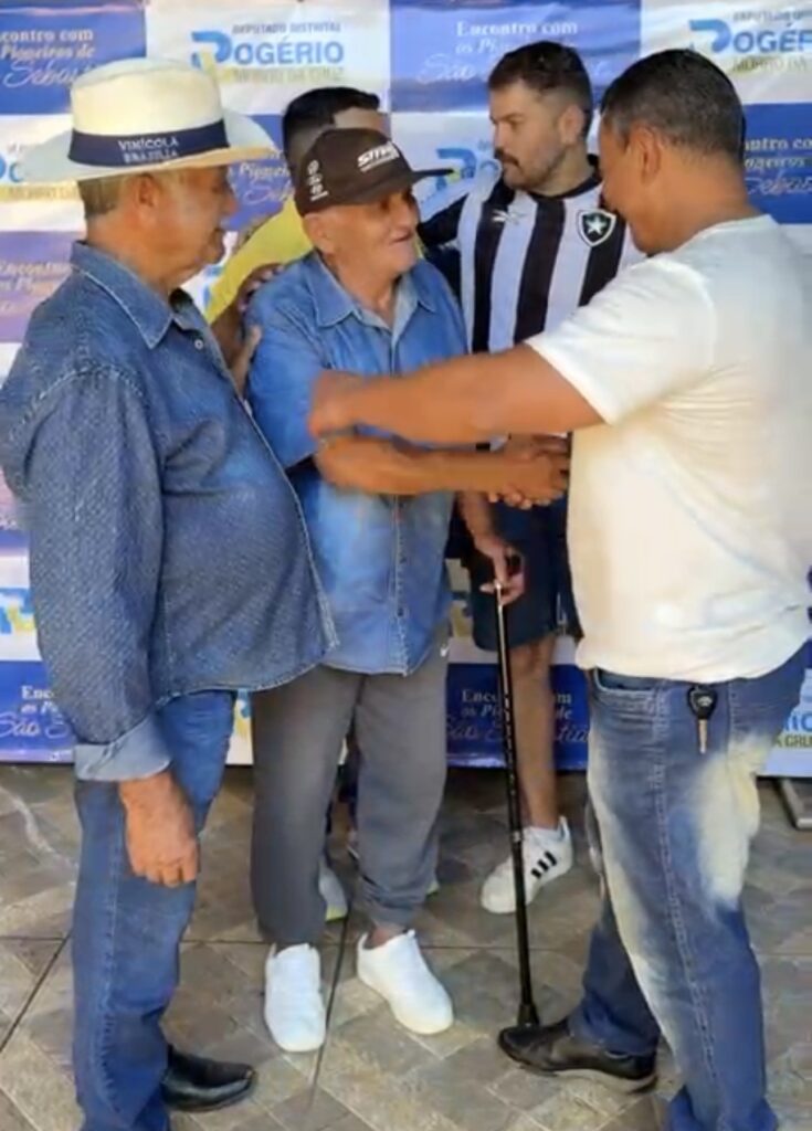 Dep. Rogério Morro da Cruz reúne pioneiros em encontro de histórias e emoção em São Sebastião