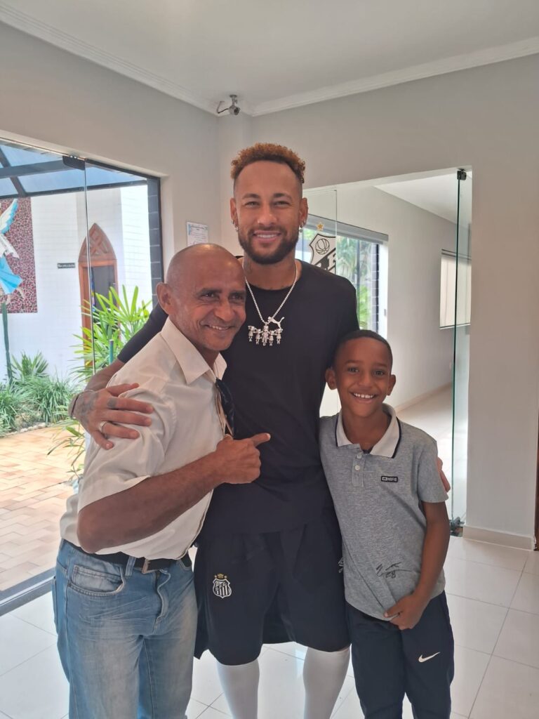 Gael Pereira se destaca no futebol e vai para o Santos Gael Pereira se destaca no futebol e vai para o Santos