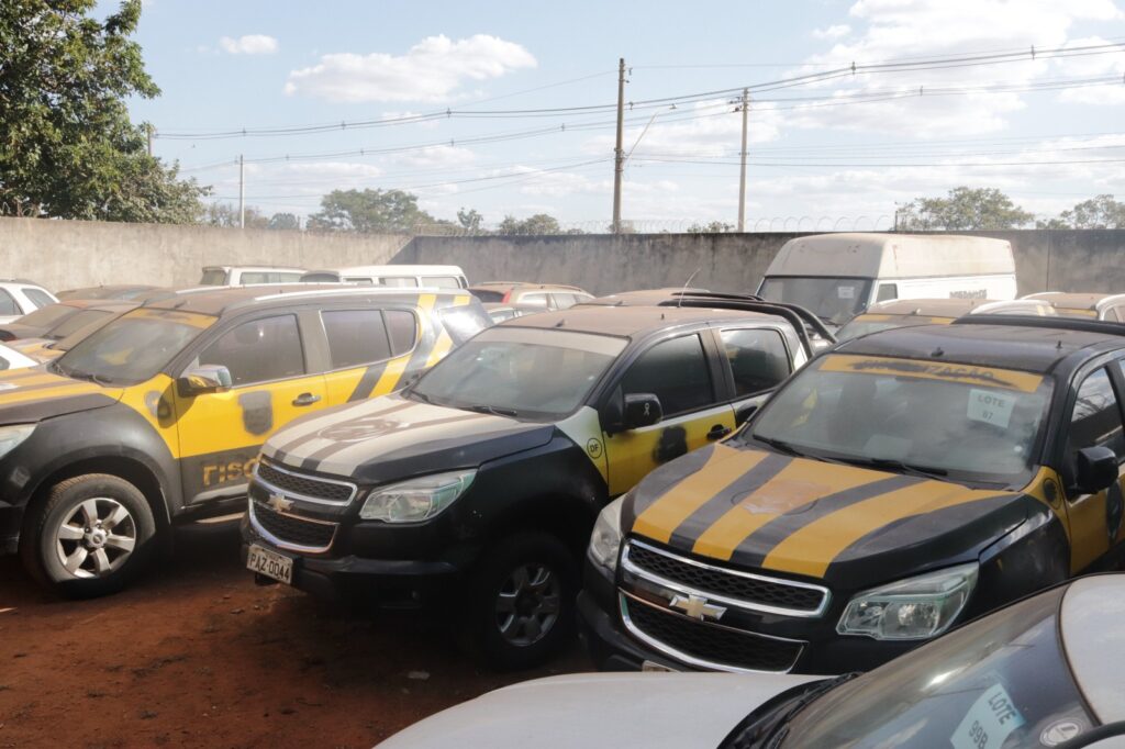 Detran-DF realiza leilão on-line de veículos e bens em desuso Detran-DF realiza leilão on-line de veículos e bens em desuso